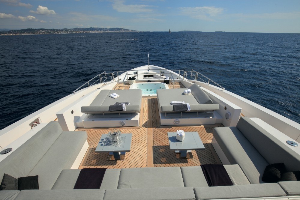 Yacht IRON MAN, a Vivace 125' Superyacht CHARTERWORLD Luxury